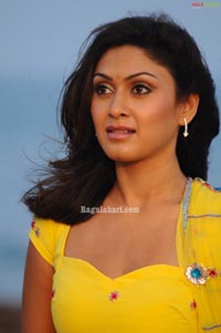 Manjari Fadnis Photo Gallery from Inkosari